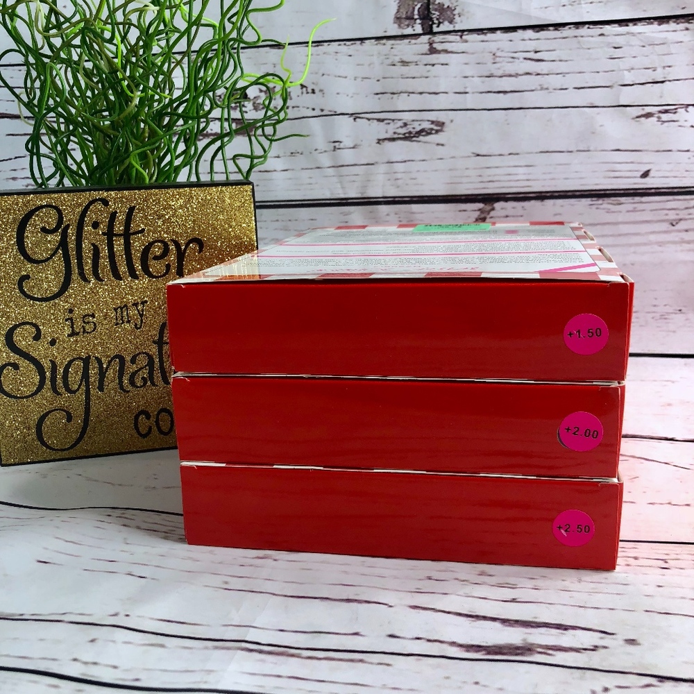 Betsey Johnson 3 Piece Reading Glasses - Picture 3 of 3